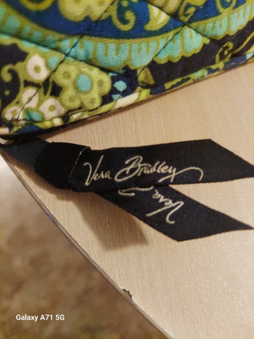 Vera Bradley Rhythm & Blues E-Reader Sleeve /Tablet Case - Picture 3 of 7